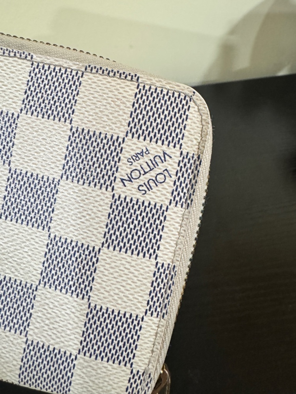 Louis Vuitton Zip Around Wallet - Picture 3 of 16